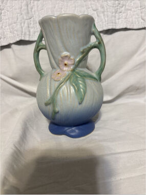 Weller Pottery Roba R-2 Double Handled Vase 1927-35 Blue with Mauve Flowers 6.5”